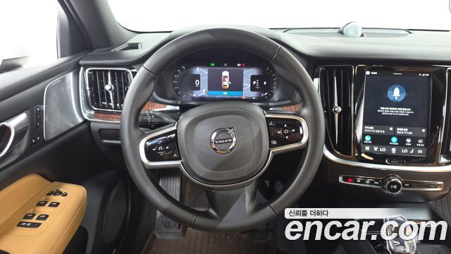 Volvo V60 Cross Country (II) B5 Ultra AWD 2025 — фото 12