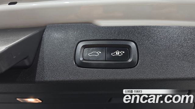 Volvo V60 Cross Country (II) B5 Ultra AWD 2025 — фото 18