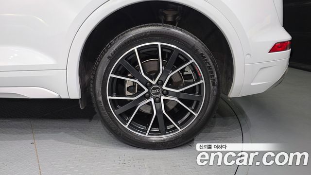 Audi Q5 (FY) 45 TFSI Quattro Premium 2024 — фото 21