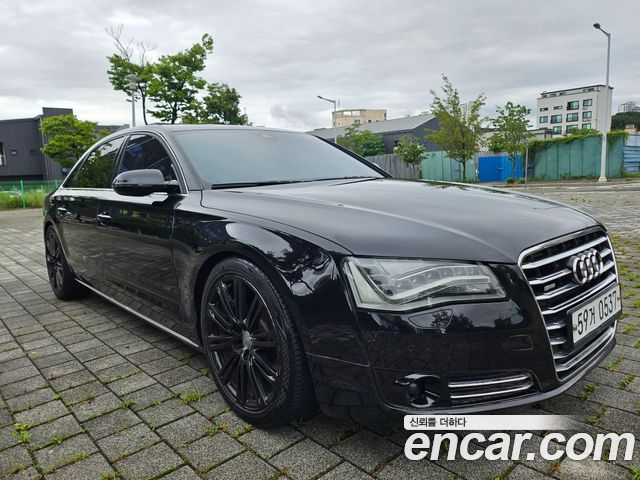 Audi A8 4.2 FSI Quattro LWB D4 2012 — фото 2