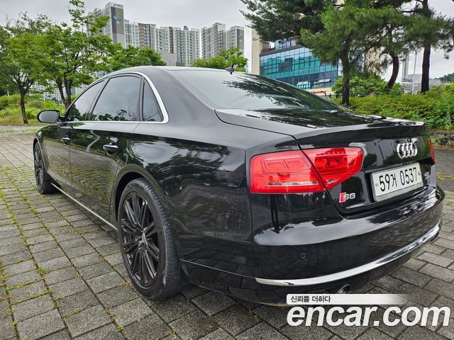Audi A8 4.2 FSI Quattro LWB D4 2012 — фото 5