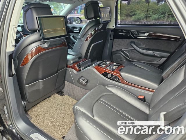 Audi A8 4.2 FSI Quattro LWB D4 2012 — фото 10