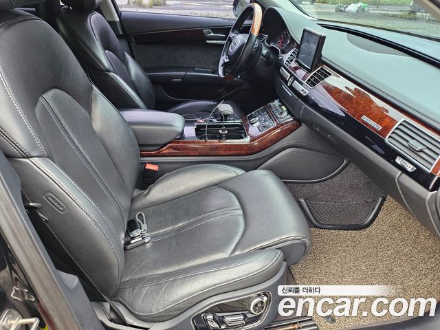 Audi A8 4.2 FSI Quattro LWB D4 2012 — фото 19