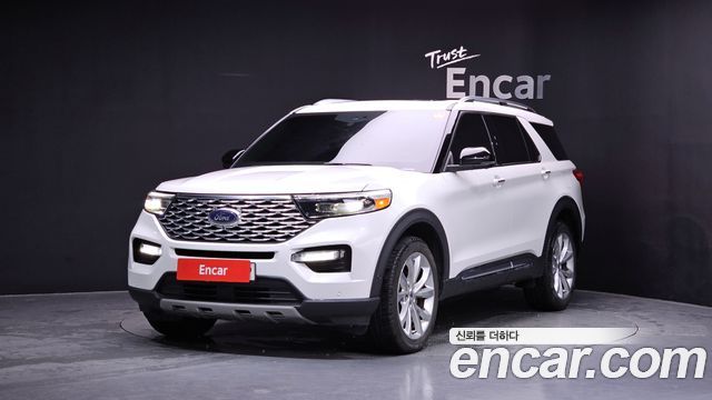 Ford Explorer (VI) 3.0 Platinum 4WD 2022 — фото 1