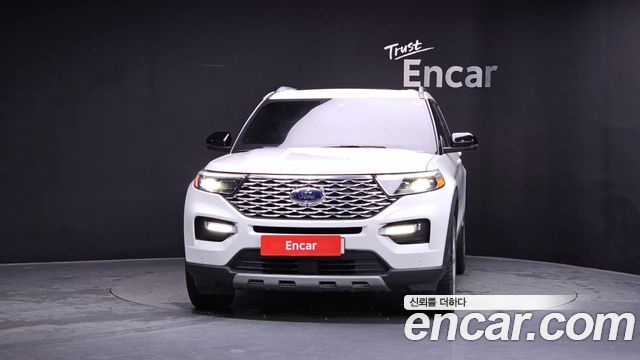 Ford Explorer (VI) 3.0 Platinum 4WD 2022 — фото 3