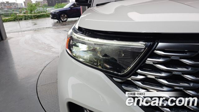 Ford Explorer (VI) 3.0 Platinum 4WD 2022 — фото 28