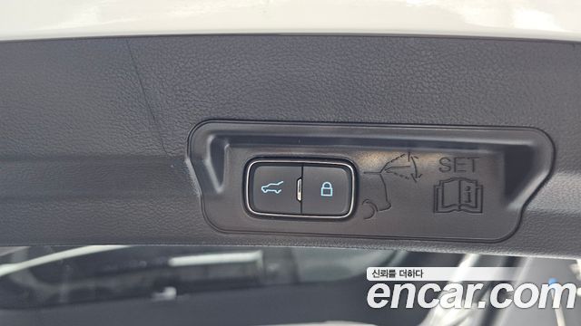 Ford Explorer (VI) 3.0 Platinum 4WD 2022 — фото 35