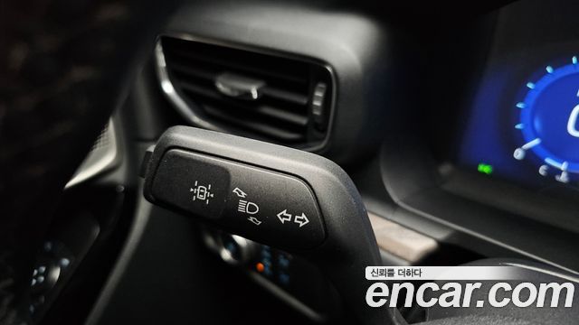 Ford Explorer (VI) 3.0 Platinum 4WD 2022 — фото 36