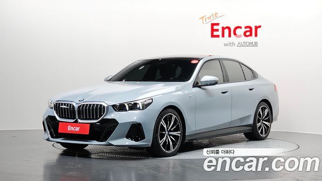 BMW 5 Series (G60) 530i xDrive M Sport 2024 — фото 1