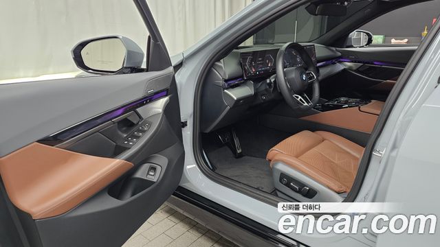 BMW 5 Series (G60) 530i xDrive M Sport 2024 — фото 10