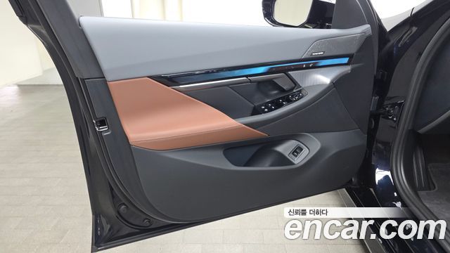 BMW 5 Series (G60) 530i xDrive M Sport 2026 — фото 30