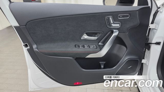 Mercedes-Benz A-Class (W177) AMG A45 S 4MATIC+ Hatchback 2025 — фото 24