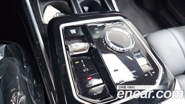 BMW 7 Series (G70) 740i xDrive M Sport 2025 — фото 9