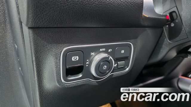 Mercedes-Benz GLB-Class (X247) GLB200 d 2022 — фото 15