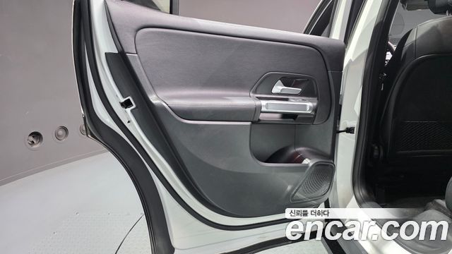 Mercedes-Benz GLB-Class (X247) GLB200 d 2022 — фото 30