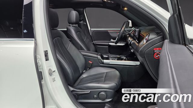 Mercedes-Benz GLB-Class (X247) GLB200 d 2022 — фото 31