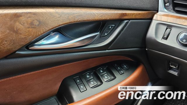 Cadillac Escalade 6.2 ESV 4th 2015 — фото 9