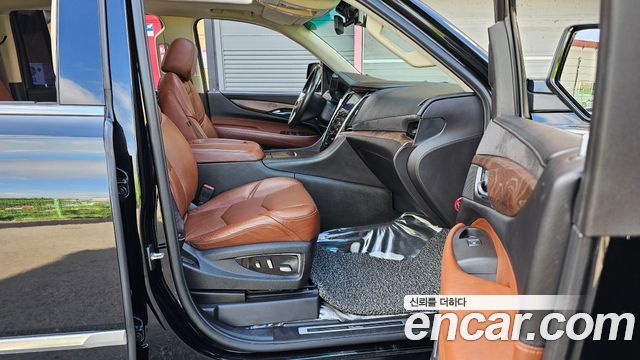 Cadillac Escalade 6.2 ESV 4th 2015 — фото 12