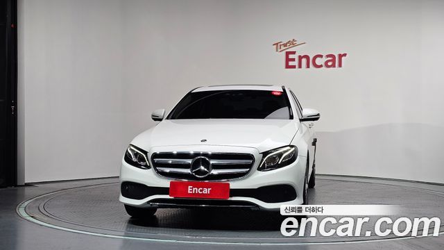 Mercedes-Benz E-Class (W213) E300 4MATIC Avnatgarde 2019 — фото 3