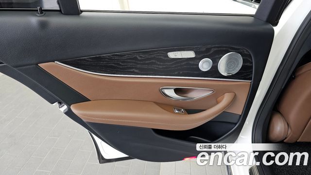 Mercedes-Benz E-Class (W213) E300 4MATIC Avnatgarde 2019 — фото 25