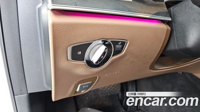 Mercedes-Benz E-Class (W213) E300 4MATIC Avnatgarde 2019 — фото 29