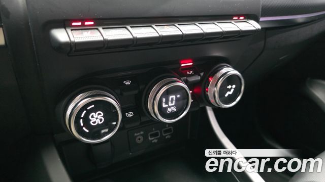 Renault Korea XM3 1.3 TCe RE Signature 2022 — фото 17