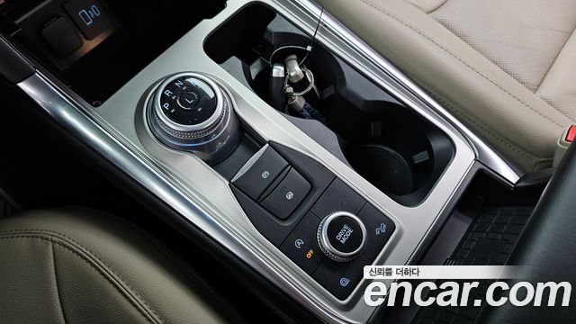 Ford Explorer (VI) 2.3 LimIted 4WD 2021 — фото 9
