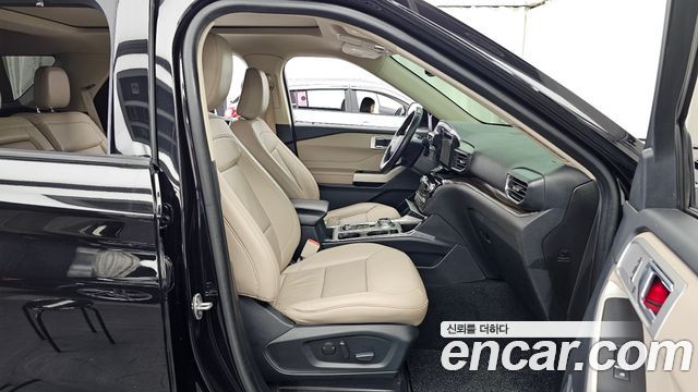 Ford Explorer (VI) 2.3 LimIted 4WD 2021 — фото 11
