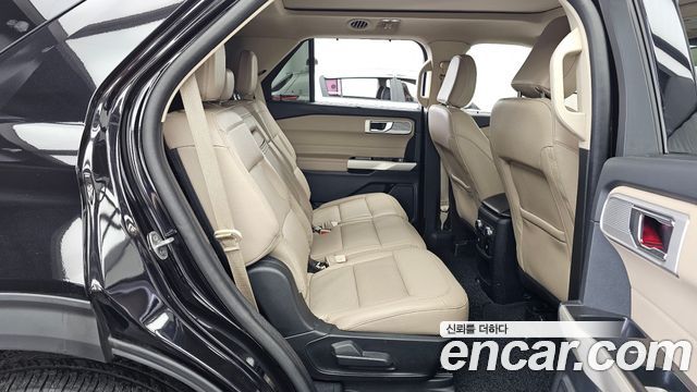 Ford Explorer (VI) 2.3 LimIted 4WD 2021 — фото 12