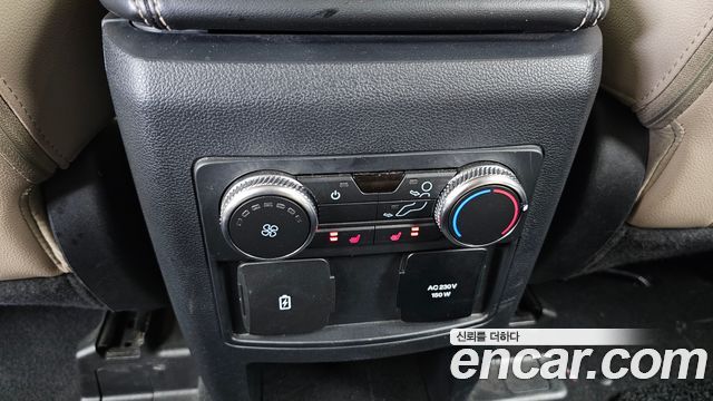 Ford Explorer (VI) 2.3 LimIted 4WD 2021 — фото 19
