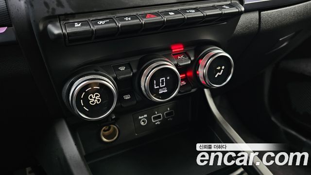 Renault Korea XM3 1.3 TCe RE Signature 2022 — фото 12