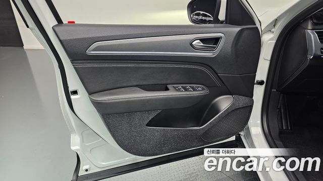 Renault Korea XM3 1.3 TCe RE Signature 2022 — фото 24