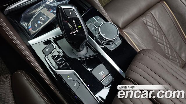 BMW 5 Series (G30) 520d xDrive M Sport Package Plus 2018 — фото 9