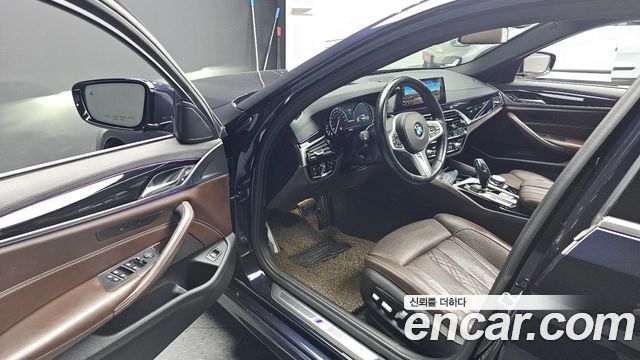 BMW 5 Series (G30) 520d xDrive M Sport Package Plus 2018 — фото 10