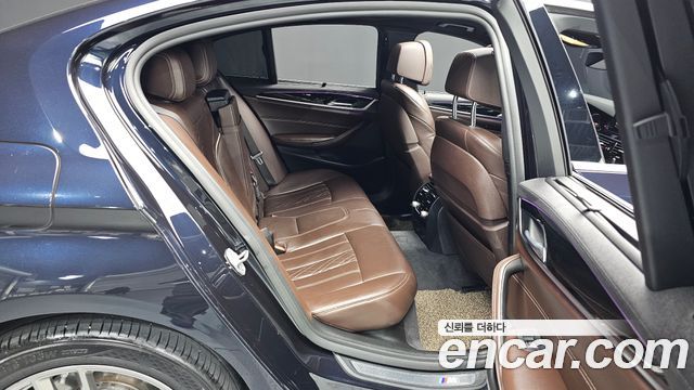 BMW 5 Series (G30) 520d xDrive M Sport Package Plus 2018 — фото 15