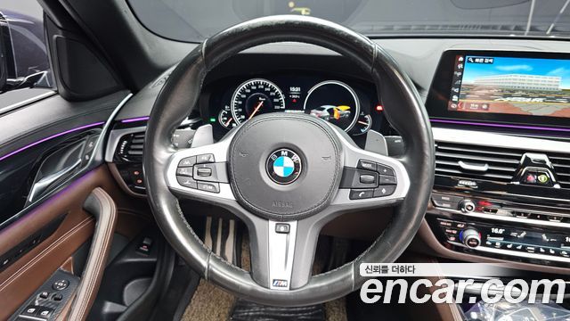 BMW 5 Series (G30) 520d xDrive M Sport Package Plus 2018 — фото 16