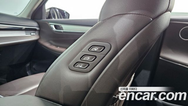 Hyundai Grandeur (IG) 2.5 Exclusice 2023 — фото 28