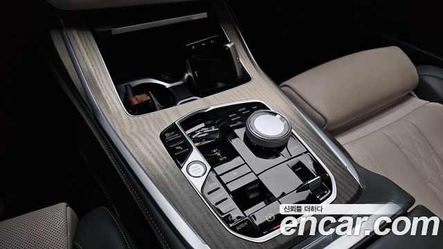 BMW X7 (G07) xDrive 40i Design Pure Excellence 6-Seater 2023 — фото 9