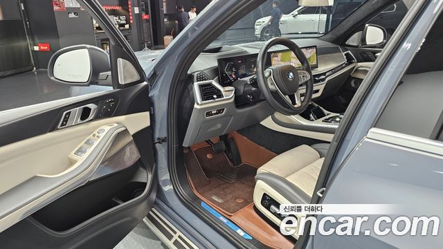 BMW X7 (G07) xDrive 40i Design Pure Excellence 6-Seater 2023 — фото 10