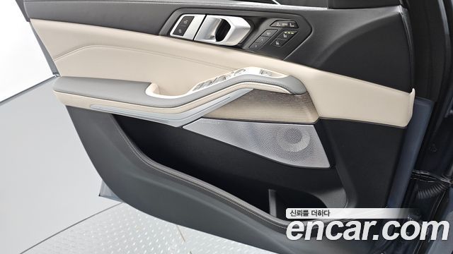 BMW X7 (G07) xDrive 40i Design Pure Excellence 6-Seater 2023 — фото 24