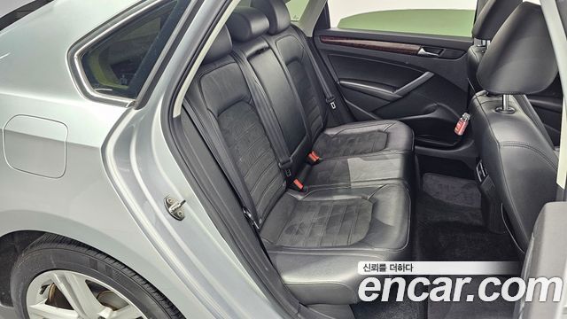 Volkswagen Passat 2.5 B7 2013 — фото 11