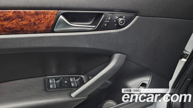 Volkswagen Passat 2.5 B7 2013 — фото 15