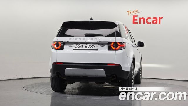 Land Rover Discovery Sport 2.0 TD4 HSE Luxury 2018 — фото 4