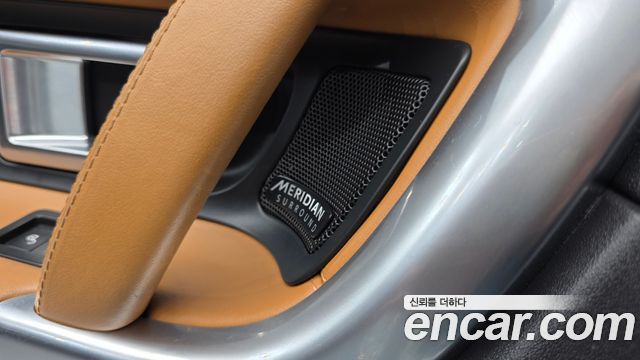 Land Rover Discovery Sport 2.0 TD4 HSE Luxury 2018 — фото 15