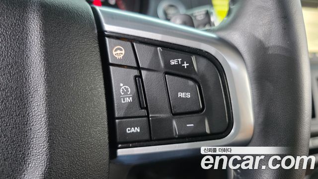 Land Rover Discovery Sport 2.0 TD4 HSE Luxury 2018 — фото 19