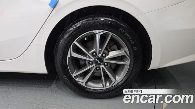 Kia K3 (II) 1.6 Prestige 2022 — фото 21