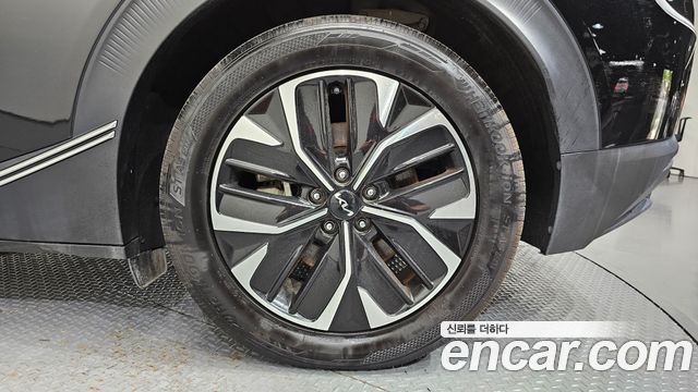 Kia EV6 Long Range Air 2023 — фото 21