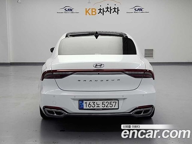 Hyundai Grandeur (IG) 2.5 Calligraphy 2021 — фото 3