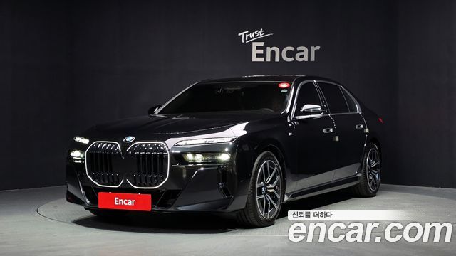 BMW 7 Series (G70) 740i xDrive M Sport 2025 — фото 1