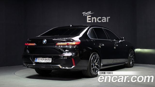 BMW 7 Series (G70) 740i xDrive M Sport 2025 — фото 2